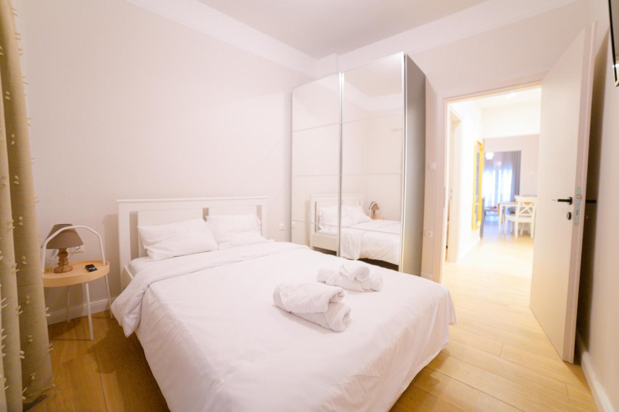 New Modern 2Nd Floor Apartment Солун Екстериор снимка